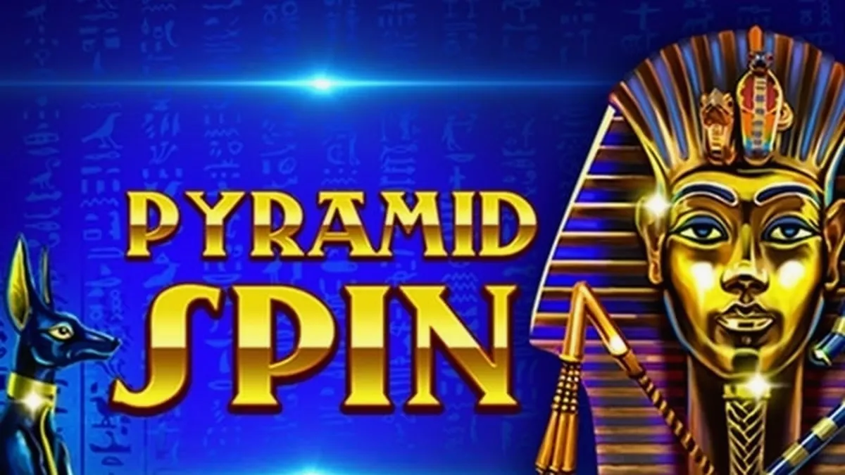 Tampilan antarmuka permainan slot Pyramid Spin dengan latar belakang piramida